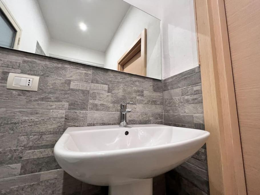 カターニアCasa Barbara 17アパートメント エクステリア 写真